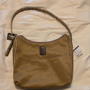 Elegant Tan Shoulder Bag